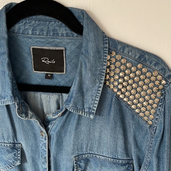 Women’s Rails Tencil Chambray Button Down - sz M - Picture 2 of 5